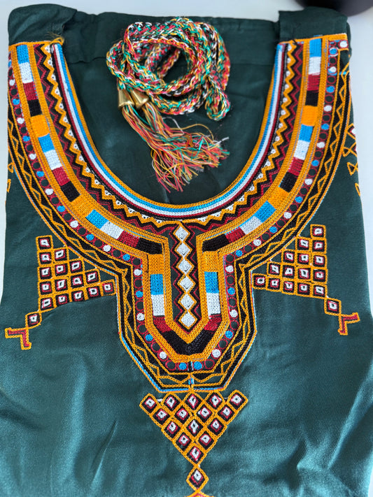 Robe kabyle maison - Mi-longue