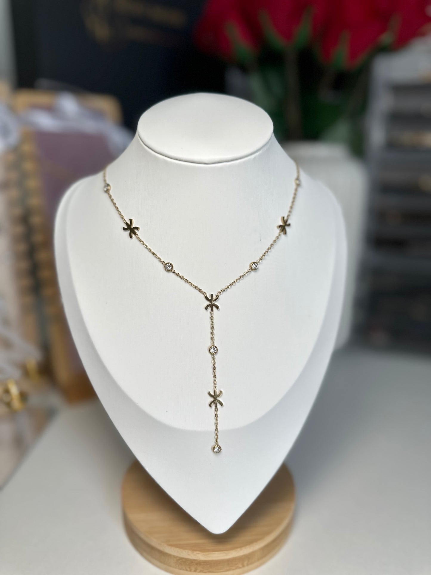 Nora | Collier sautoir en acier inoxydable avec signe Amazigh